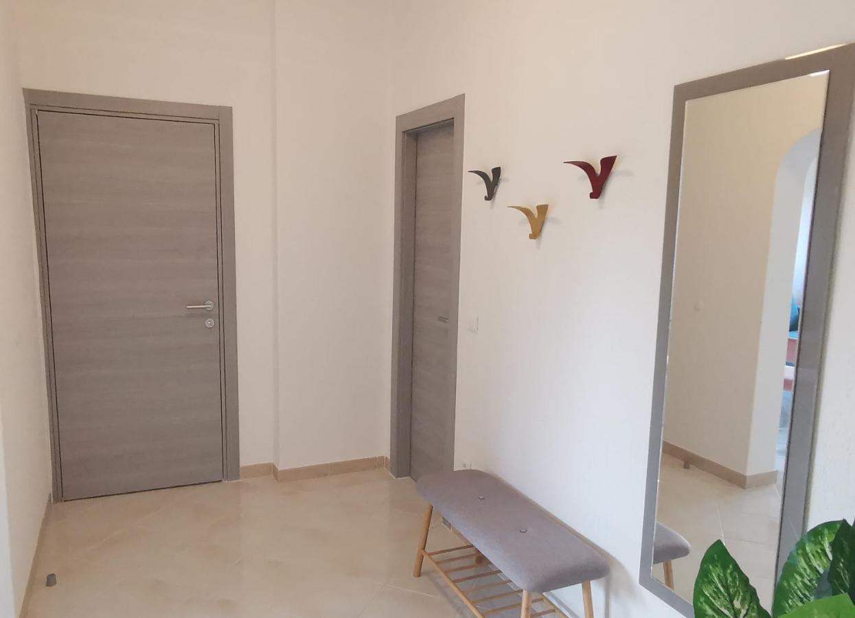 Apartment Pineta With Terrace & Park Wood View Pola Esterno foto