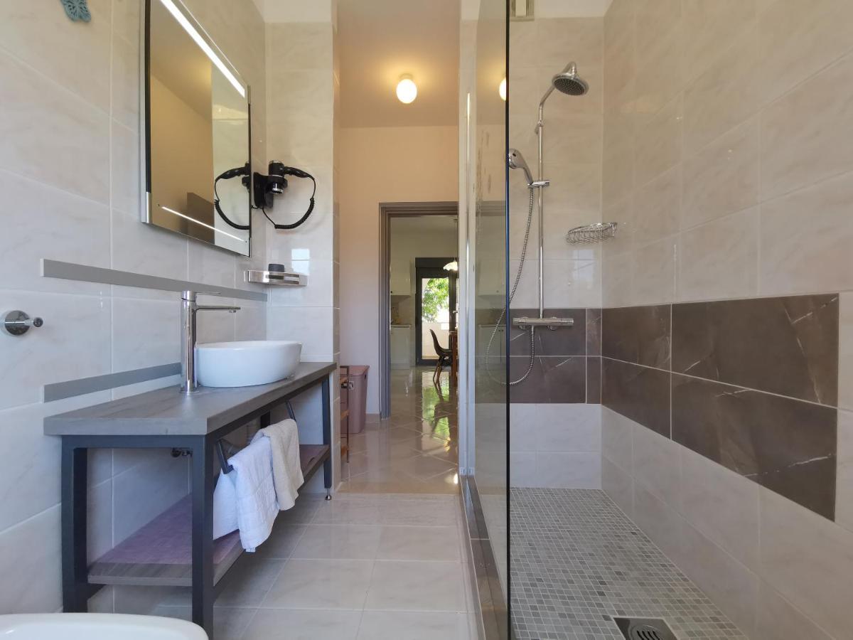 Apartment Pineta With Terrace & Park Wood View Pola Esterno foto
